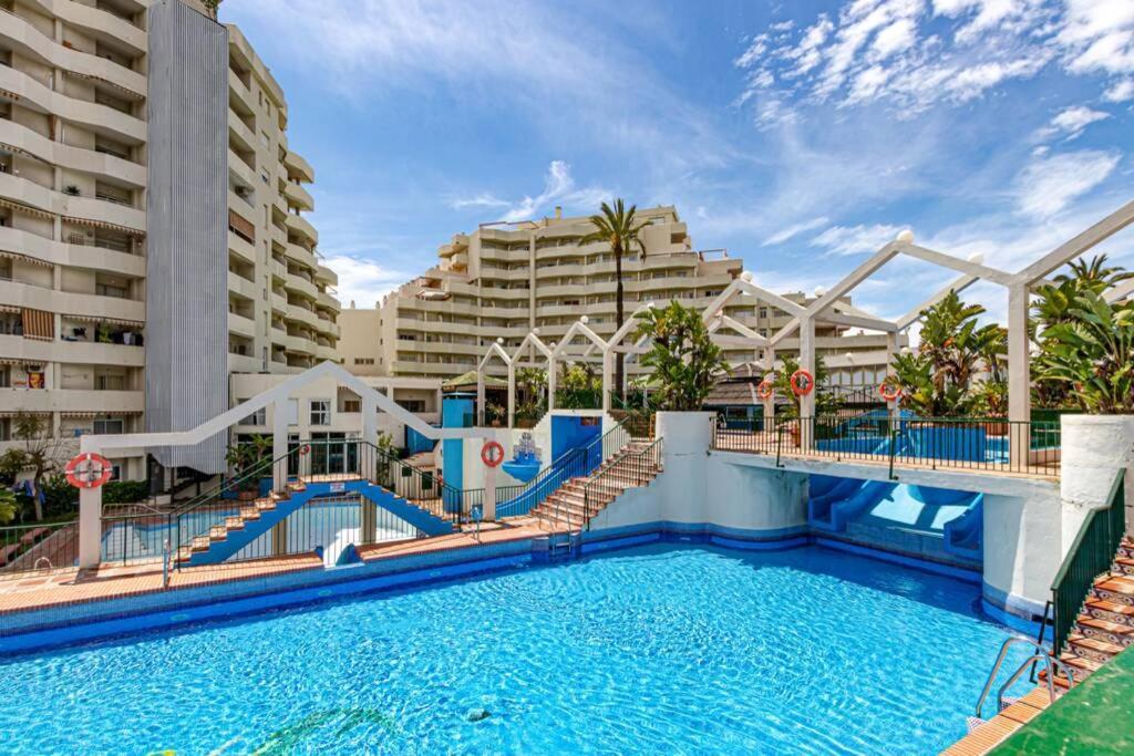 797 Holiday Rentals- Precioso Piso Con Vistas Al Jardin En Benalbeach Benalmádena Eksteriør bilde