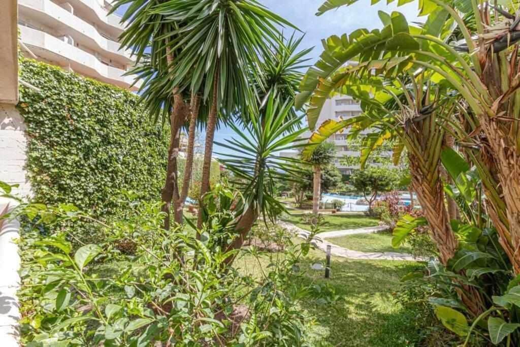 797 Holiday Rentals- Precioso Piso Con Vistas Al Jardin En Benalbeach Benalmádena Eksteriør bilde