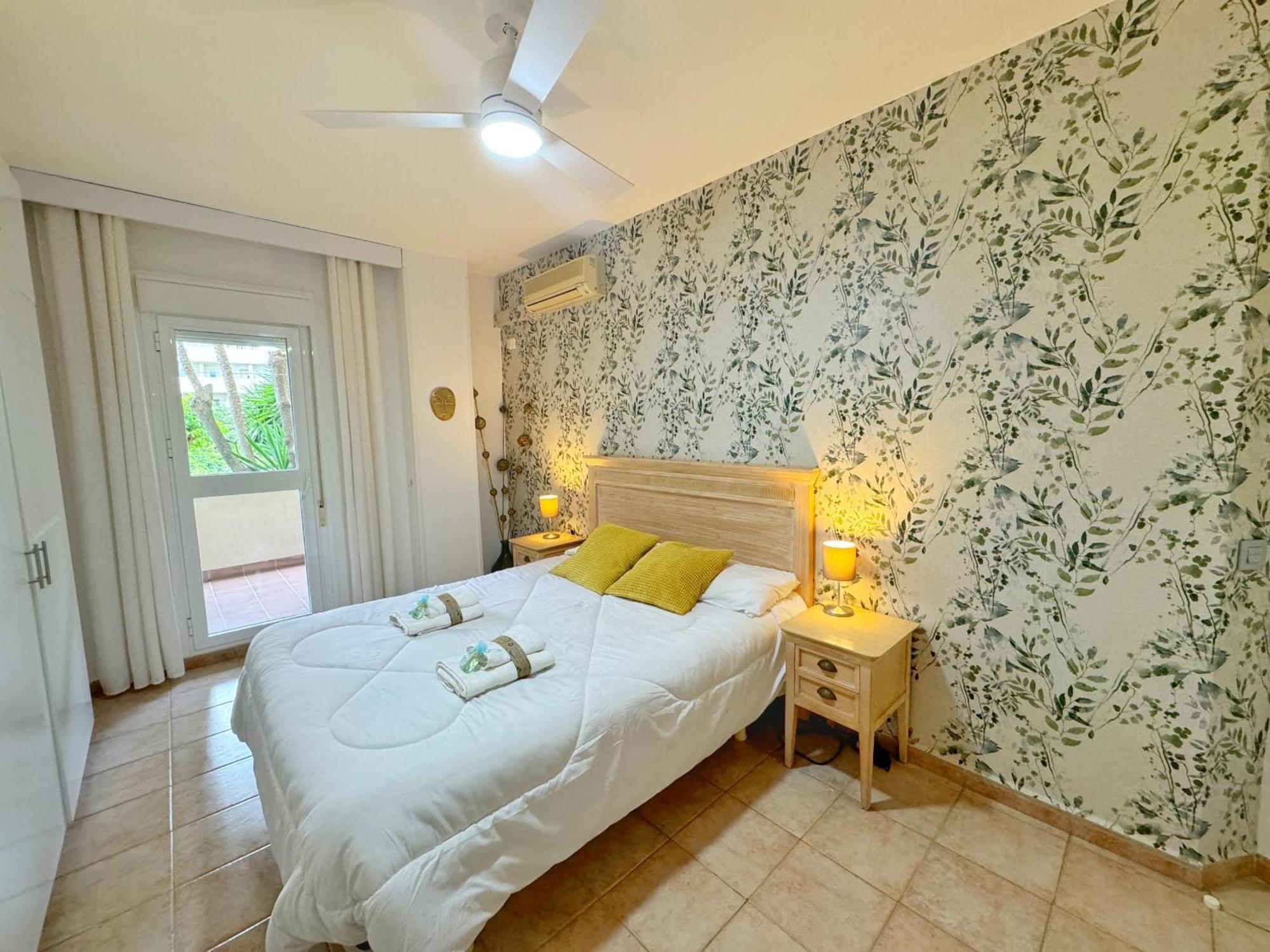 797 Holiday Rentals- Precioso Piso Con Vistas Al Jardin En Benalbeach Benalmádena Eksteriør bilde