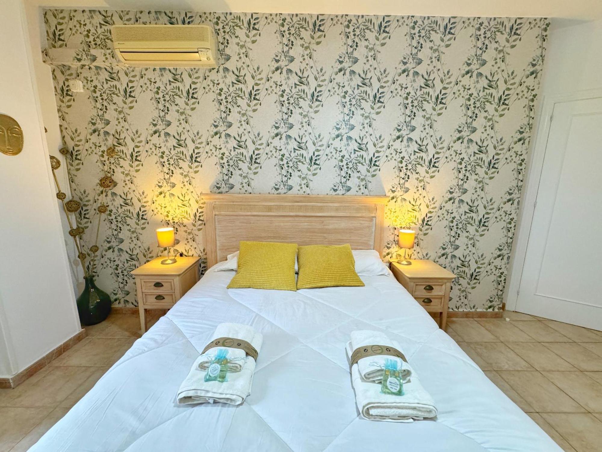 797 Holiday Rentals- Precioso Piso Con Vistas Al Jardin En Benalbeach Benalmádena Eksteriør bilde